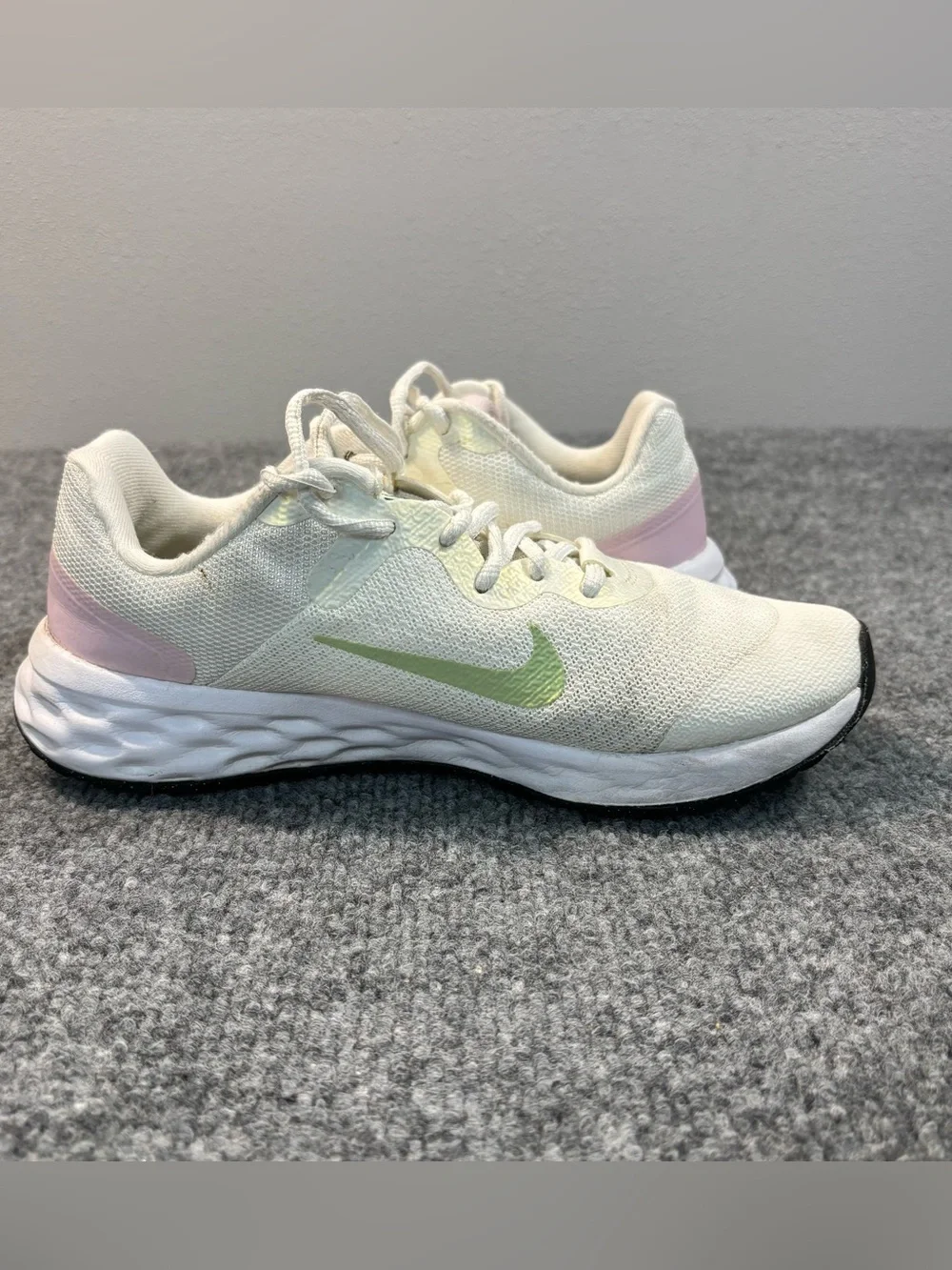 Nike revolution nn